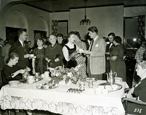 Image description is not available for 1955.054